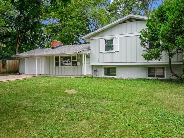 1026 Eldridge Dr, Kalamazoo, MI 49006