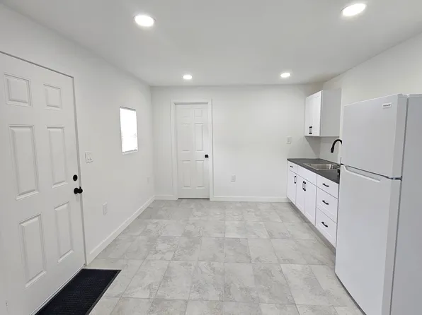 1014 Mandalay Dr, Brandon, FL 33511