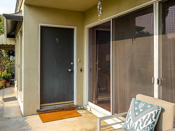 5th image of 101 N Grand Ave Unit 5