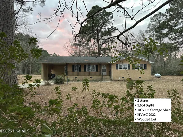 131 Pineway Street NE, Whiteville, NC 28472