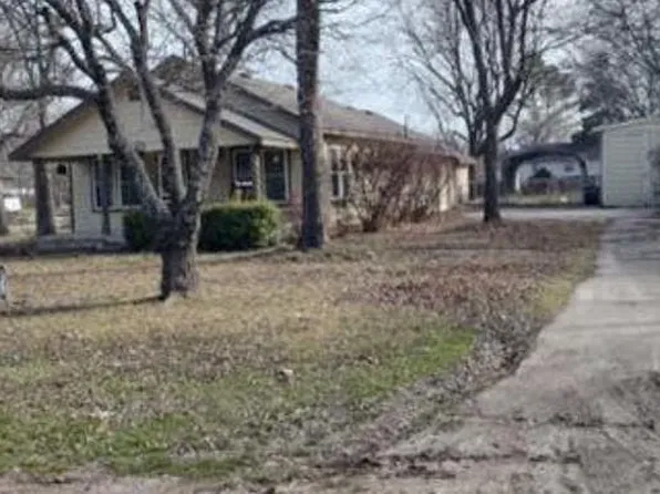 300 S 7th St, Davis, OK 73030