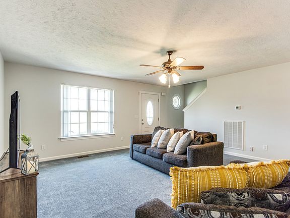 2nd image of 4927 Pillar Dr