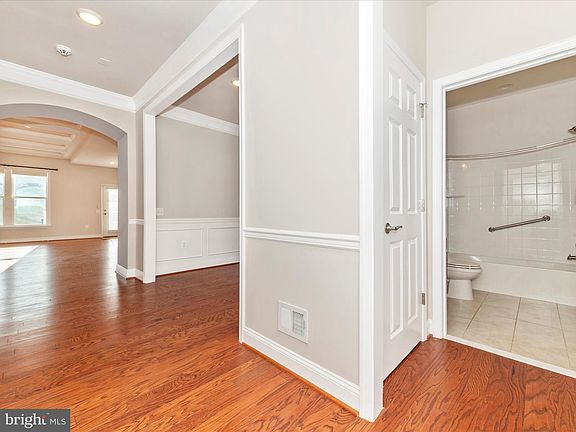 4th image of 11644 Mountain Mist Dr