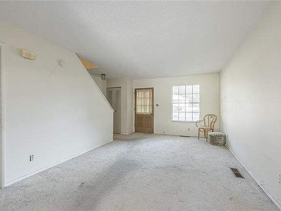 5th image of 8025 E 88th St