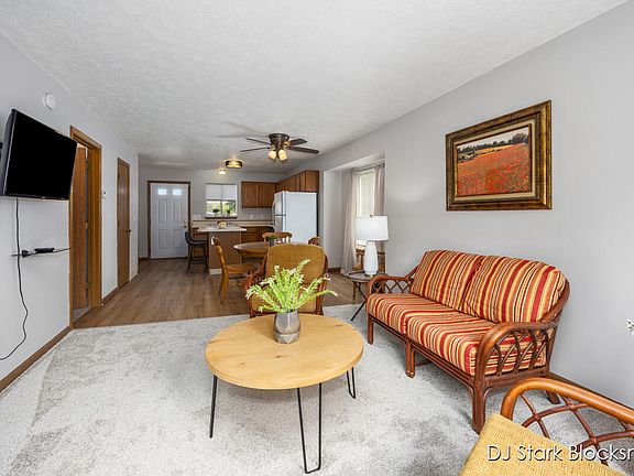 4th image of 324 Carriage Ln SW #63