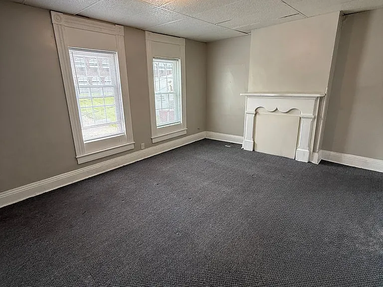 101 W Walnut St — Photo 10