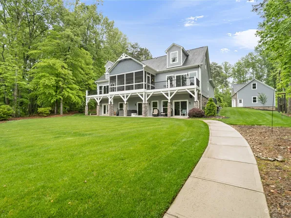 8565 Amandine Way, Terrell, NC 28682