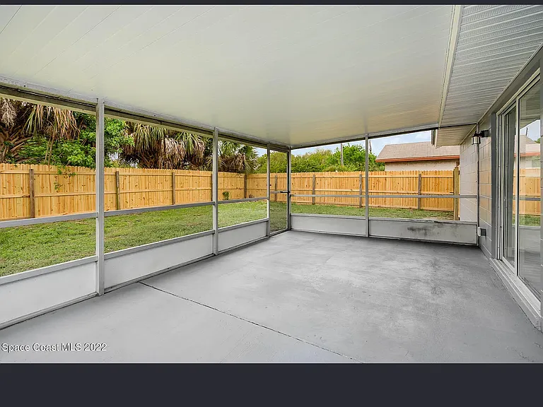 1315 Paul St — Photo 10