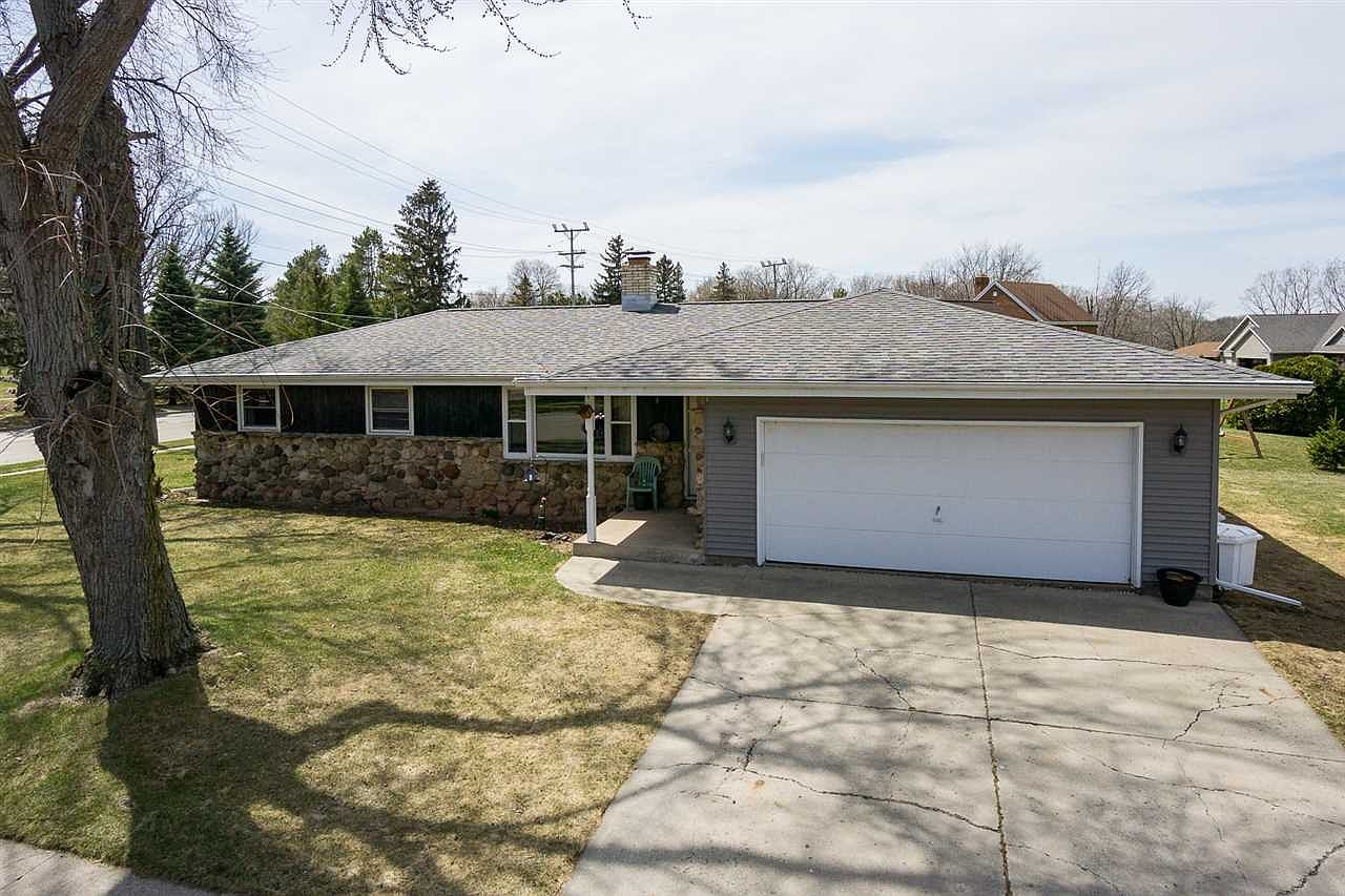 1033 Apple Blossom Ct, Kaukauna, WI 54130 Zillow
