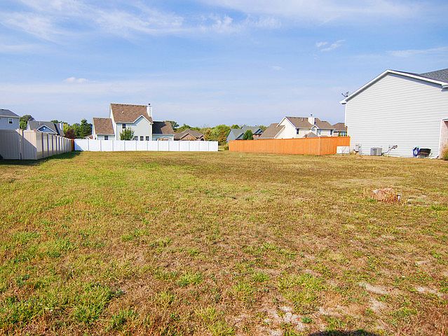 2nd image of 1792 Periwinkle Dr