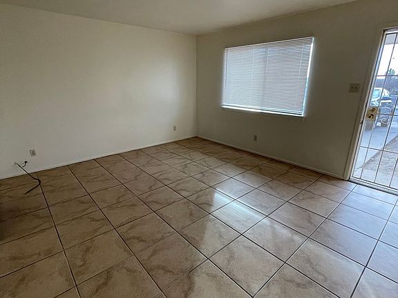 2nd image of 1825 Payne St Unit 2
