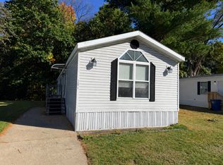 281 Oak Lawn Dr, Battle Creek, MI 49037