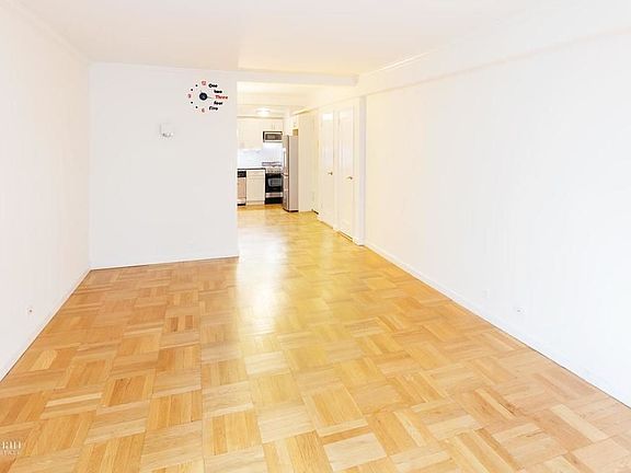 3rd image of 135 E 54th St APT 7A