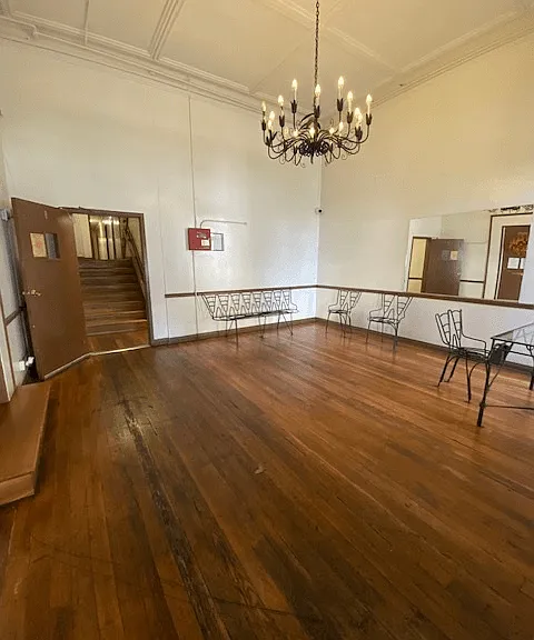 320 S. Manhattan Place — Photo 5