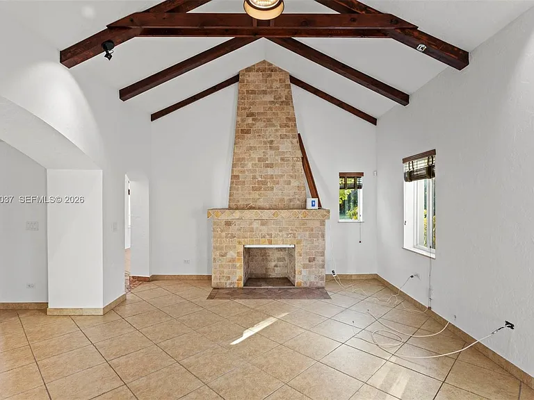 7975 Sunset Dr — Photo 16