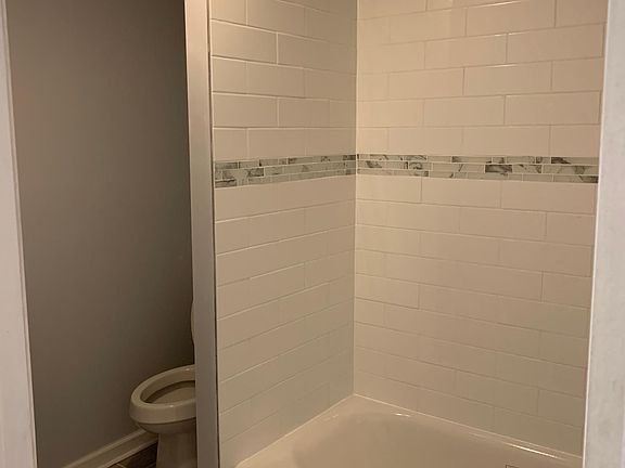5th image of 2225 N Howard St #2