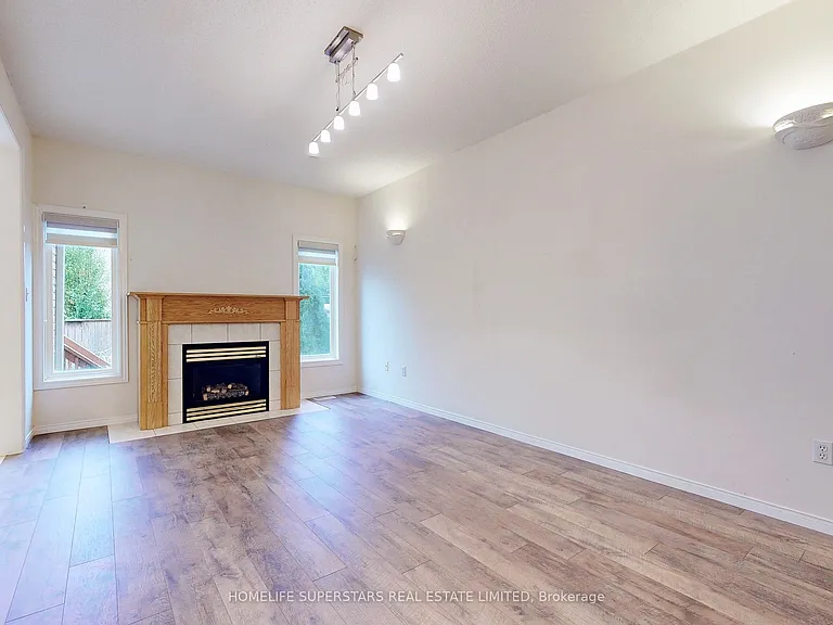 32 Holkham Ave — Photo 7