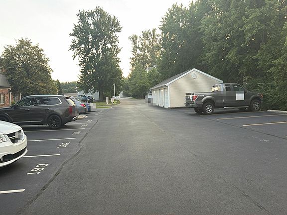 5th image of 820 Carrington Pl
