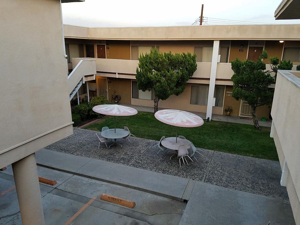 Complex Courtyard