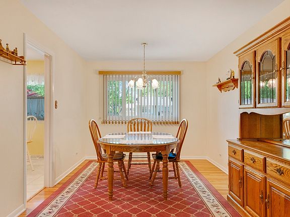 4th image of 164 N Bissell Dr
