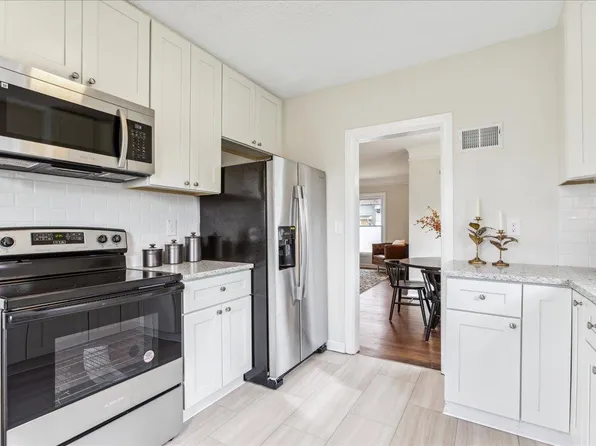 3278 Library Ln, Saint Louis Park, MN 55426
