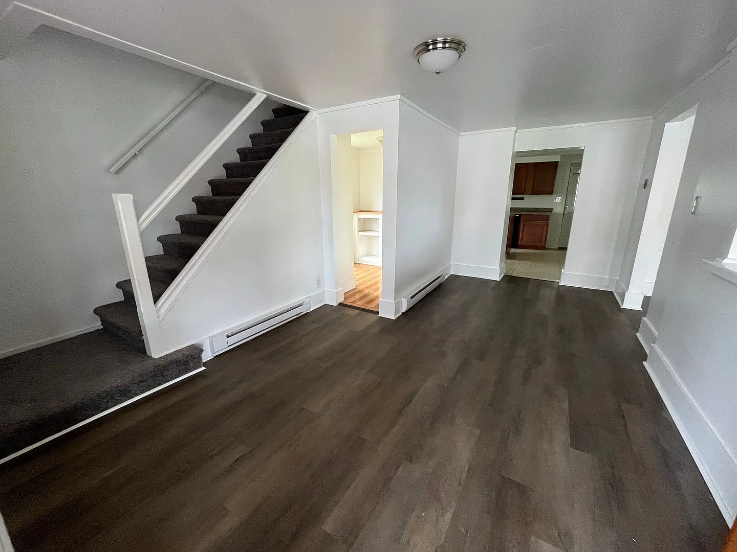 112 Beach St — Photo 3