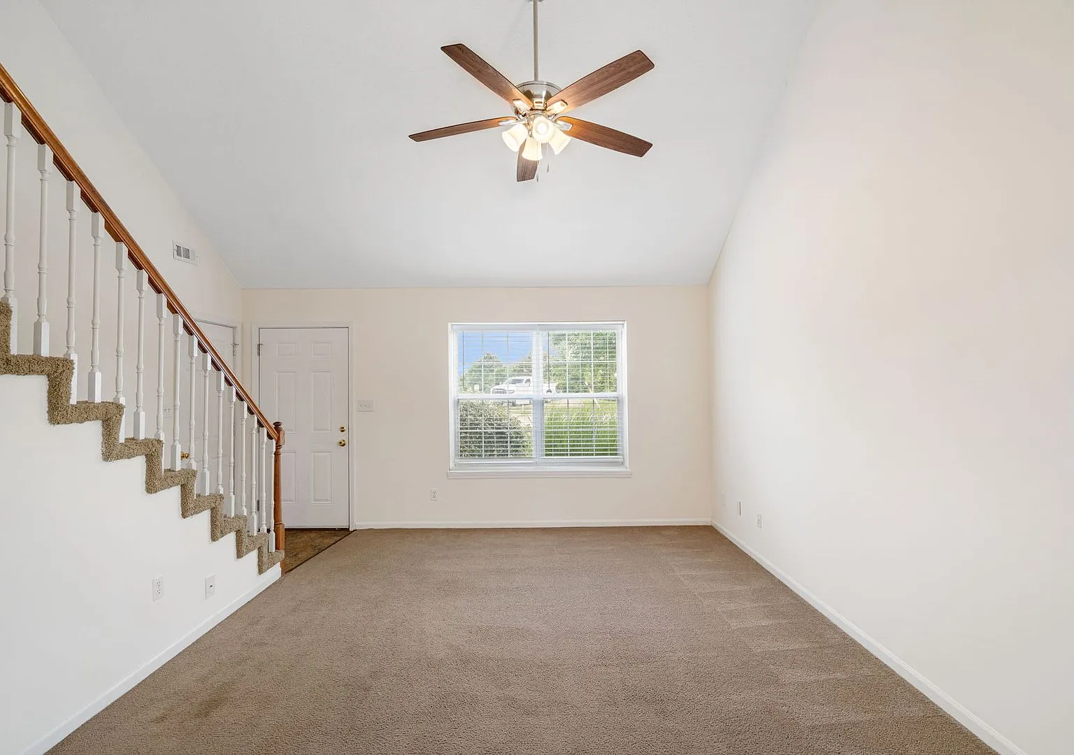 3509-3511 La Mesa Dr. — Photo 2