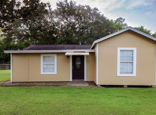 125 N Oak St, Clute, TX 77531