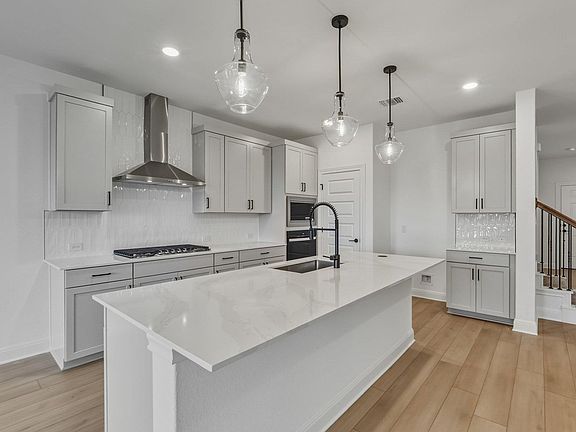 7th image of this home