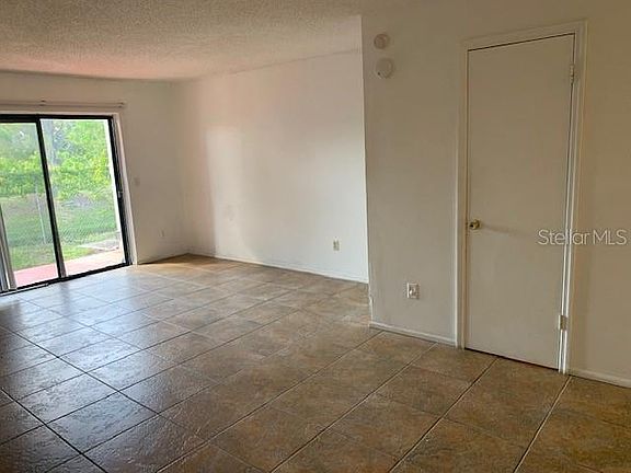 3rd image of 205 Eden Ln APT B