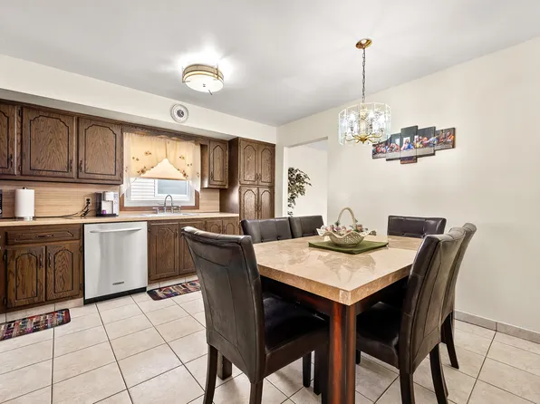 211 Woehrle Avenue image 12 of 37