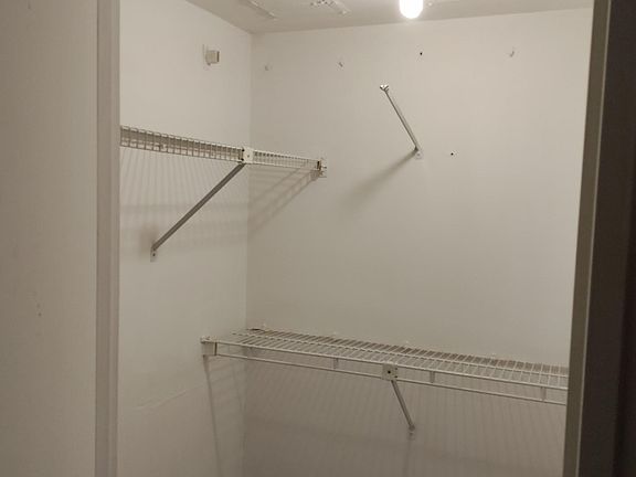 4th image of 530 Ellsworth Ave APT C1