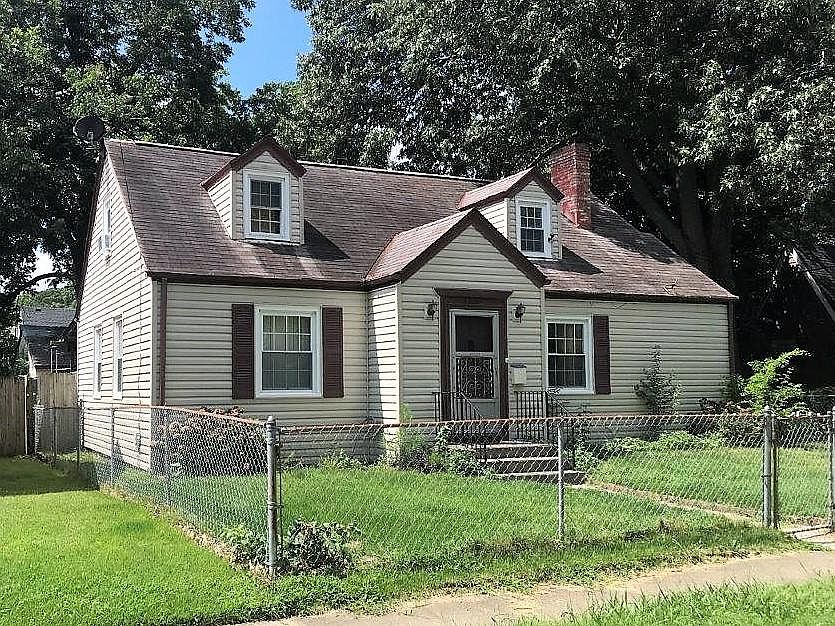 1st image of 133 W Leicester Ave