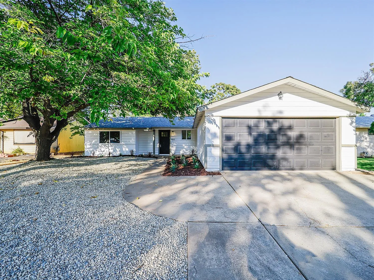 2917 Grayson Way photo 1