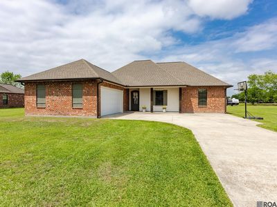 6785 Lone Oak Dr, Bueche, LA, 70729