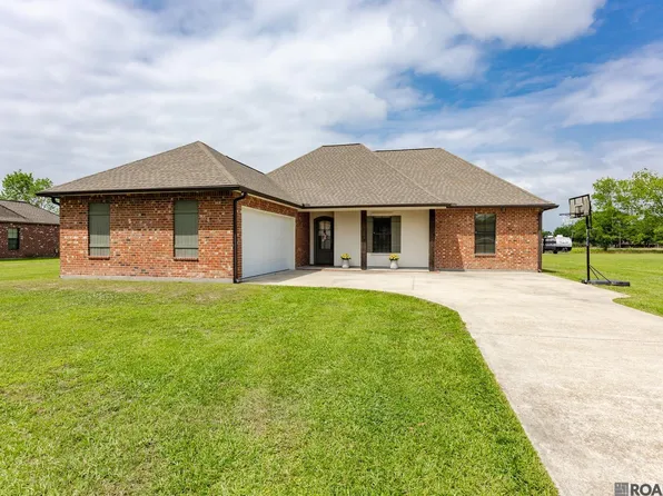 6785 Lone Oak Dr, Bueche, LA 70729