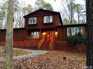 1537 Clearwater Dr, Sanford, NC 27330