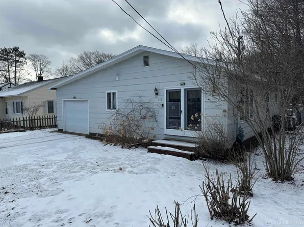 819 Clark St, Marquette, MI 49855