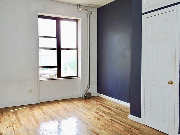 3rd image of 49 St Nicholas Ter APT 41A