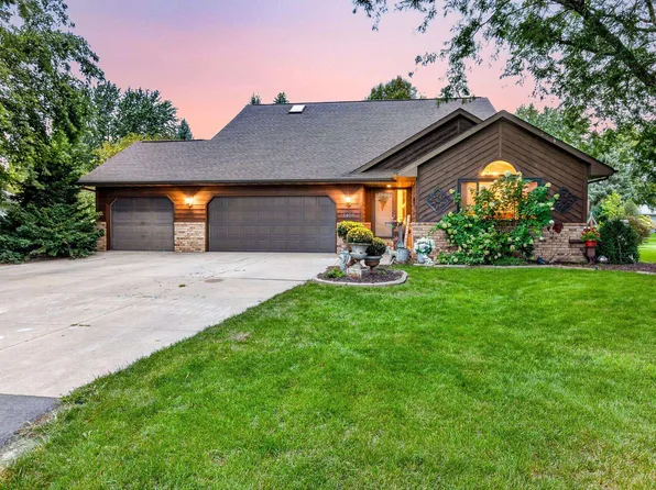 1408 W Seneca Dr, Appleton, WI 54914
