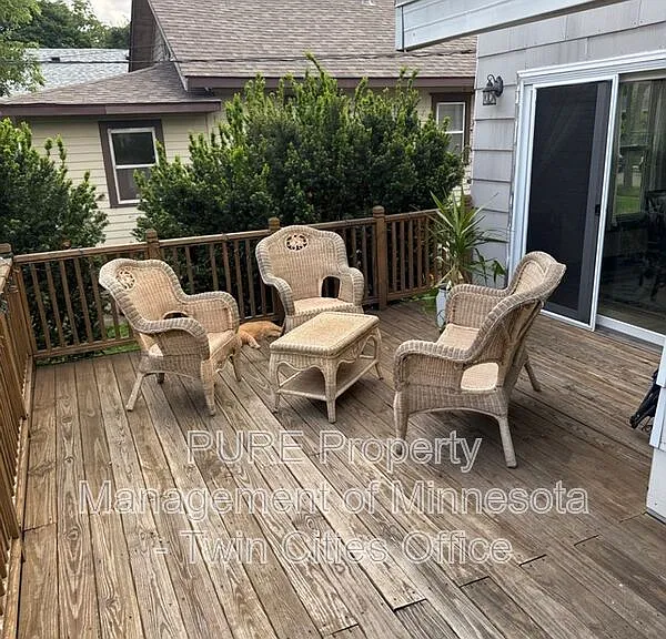 894 21st Ave SE — Photo 11