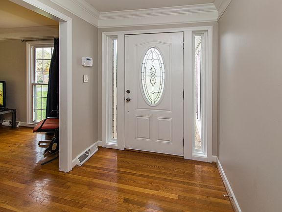2nd image of 8800 Touchstone Ln