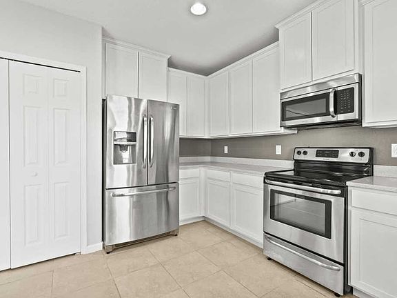 5th image of 11433 SW Glengarry Ct