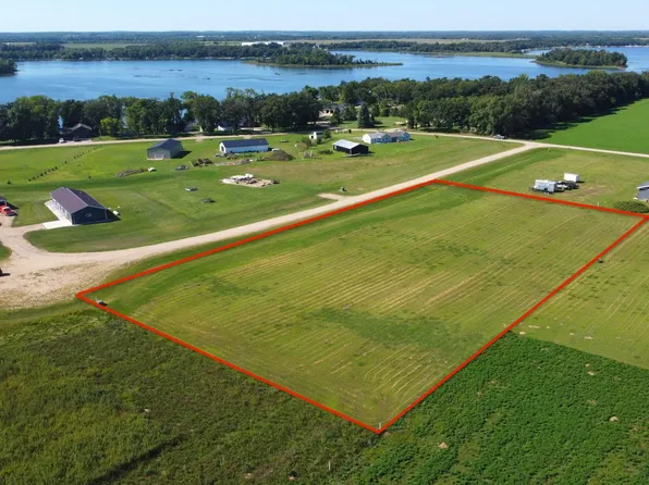140 Bonnies Ln, Ottertail, MN 56571
