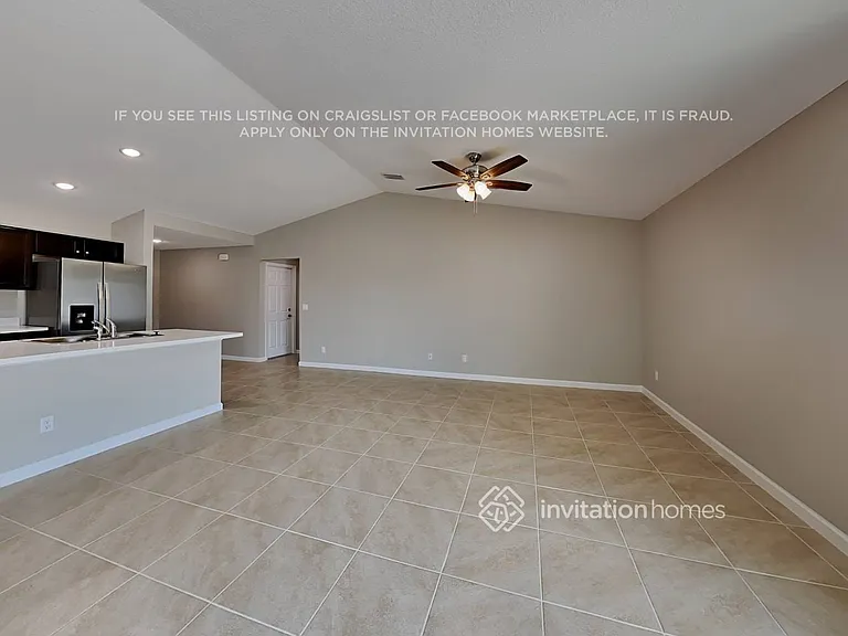 607 SW Sail Ter — Photo 6