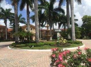 611 Villa Cir #611, Boynton Beach, FL 33435