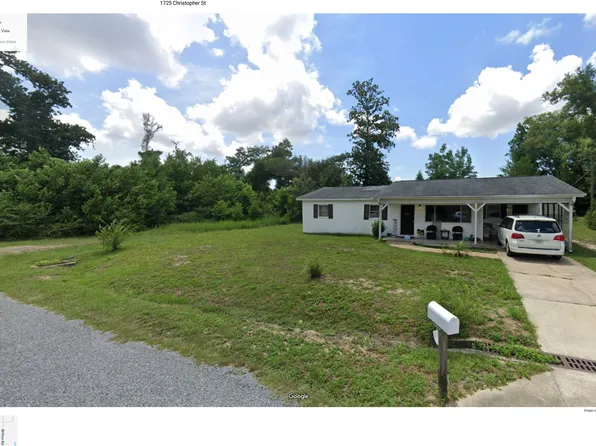 1730 Christopher St, Lynn Haven, FL 32444