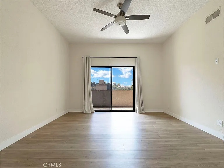 5214 Calatrana Dr — Photo 20