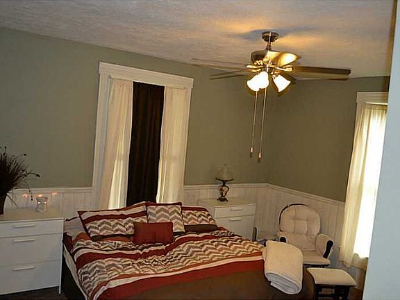 2nd image of 33 N Darlington St