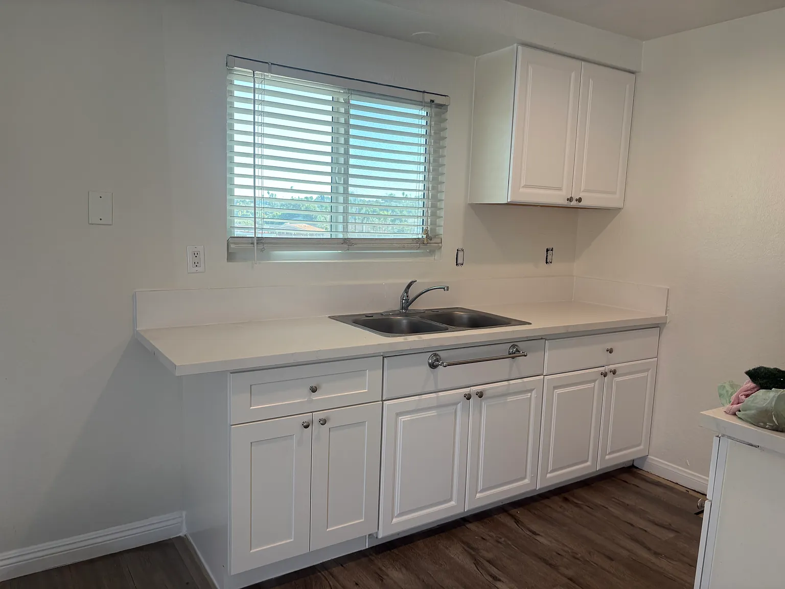2 bed, 856 sqft, $2,100 — Photo 3